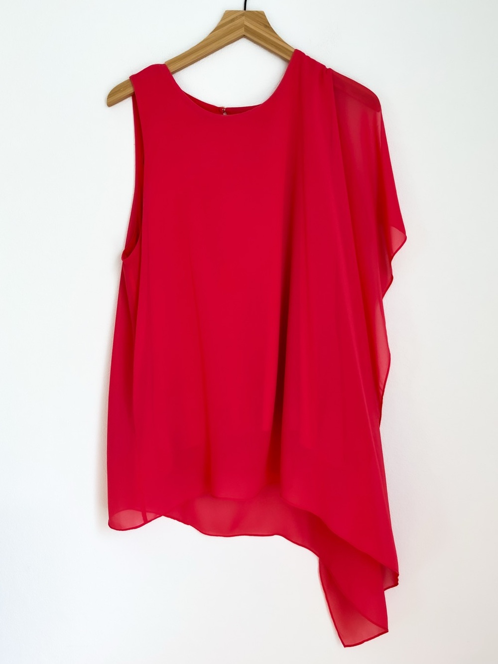 Vince Camuto Red Asymmetrical Chiffon Overlay Tank Top XL